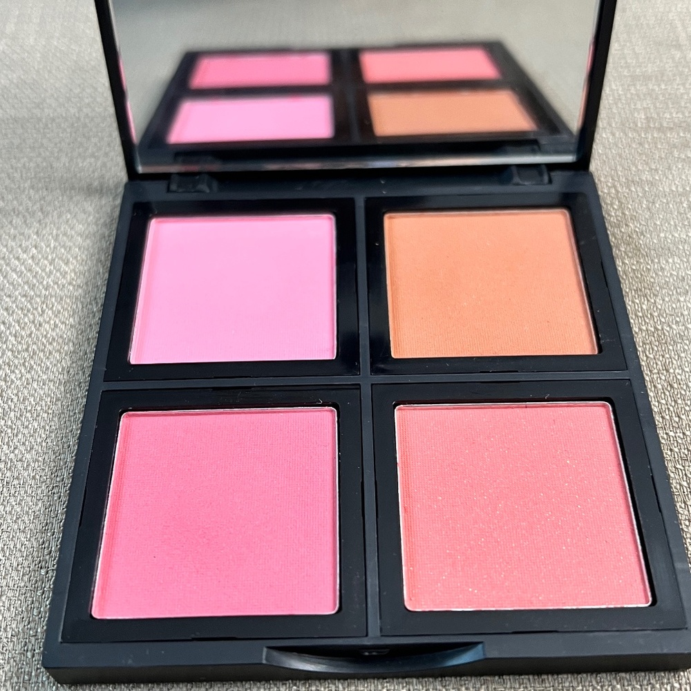 e.l.f. Blush Palette - Light #83314 - NEW